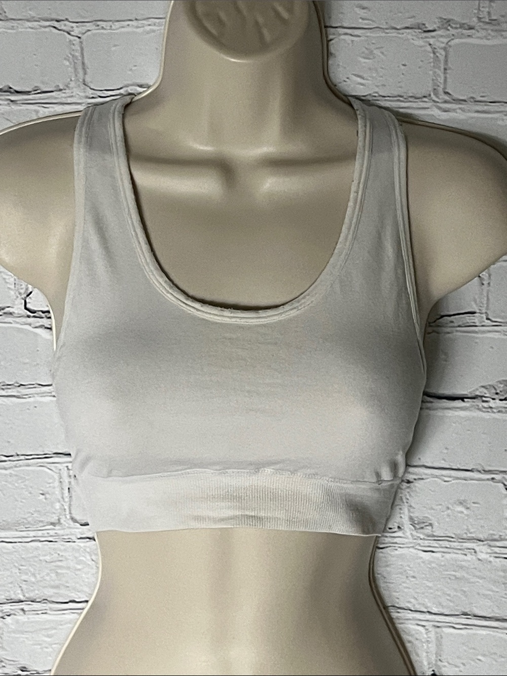 Hanes Cream Seamless Scoop-Front Sleep Sports Bra